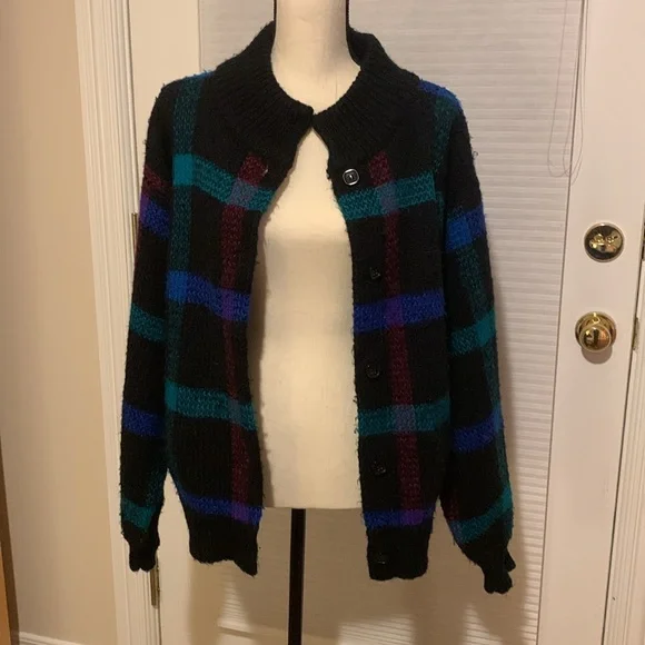 Allison Smith button up plaid sweater - Picture 3 of 6